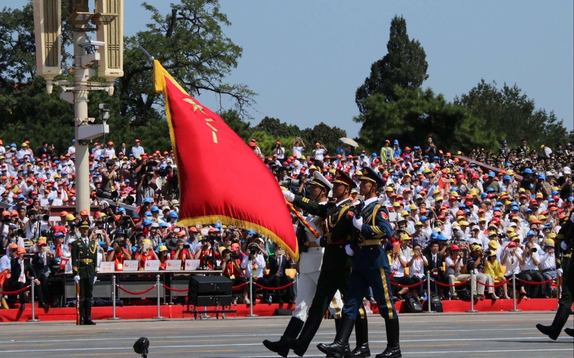 爱游戏app推荐-“费尔南多·比亚尔巴的精准操控，推动阿根廷美洲狮队的未来发展”