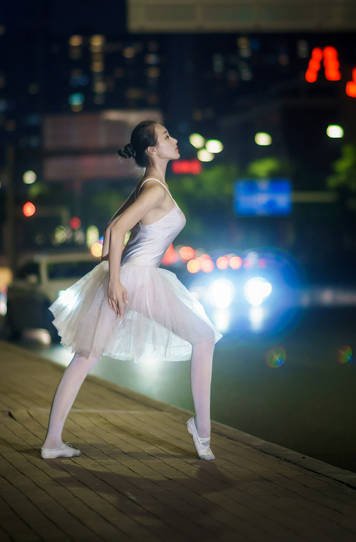 爱游戏app下载-皇马青训持续产出新星，球队未来值得期待